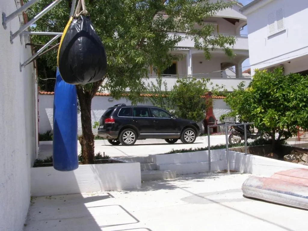 Apartment In Preko With Terrace, Air Conditioning, Wifi, Washing Machine